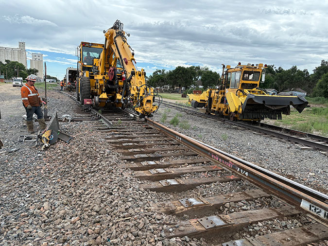 Installation of continuous welded rail 